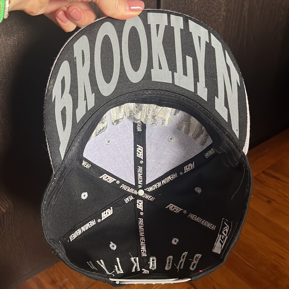 Brooklyn Cap - Picture 4 of 6